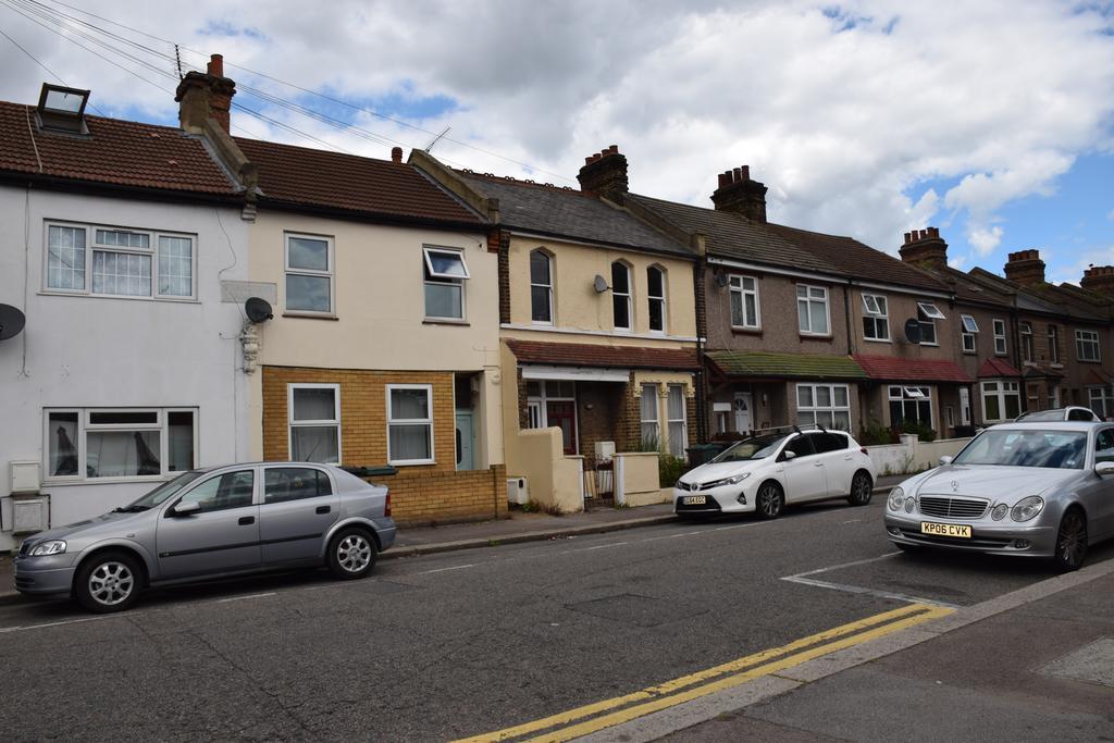 Two Bedroom Flat St Andrews Road 伦敦 外观 照片